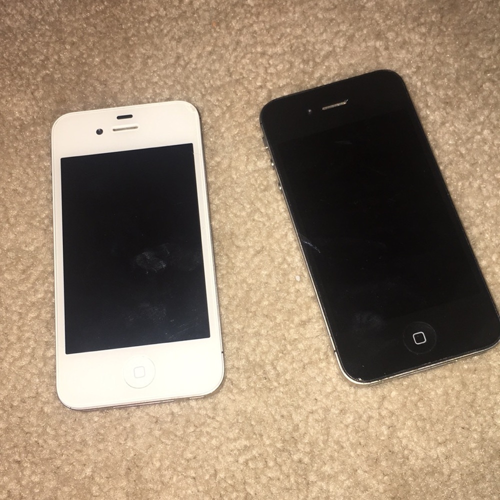 2 Iphone 4’s Completely Functional - image 1